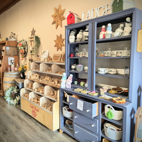 Small Business Spotlight- Little Town Treasures